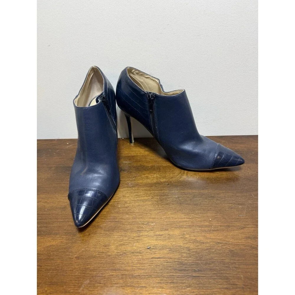 Izabella Rue Bootie High Heel  Stiletto Size 8M Navy Blue Old Money Lux Classy